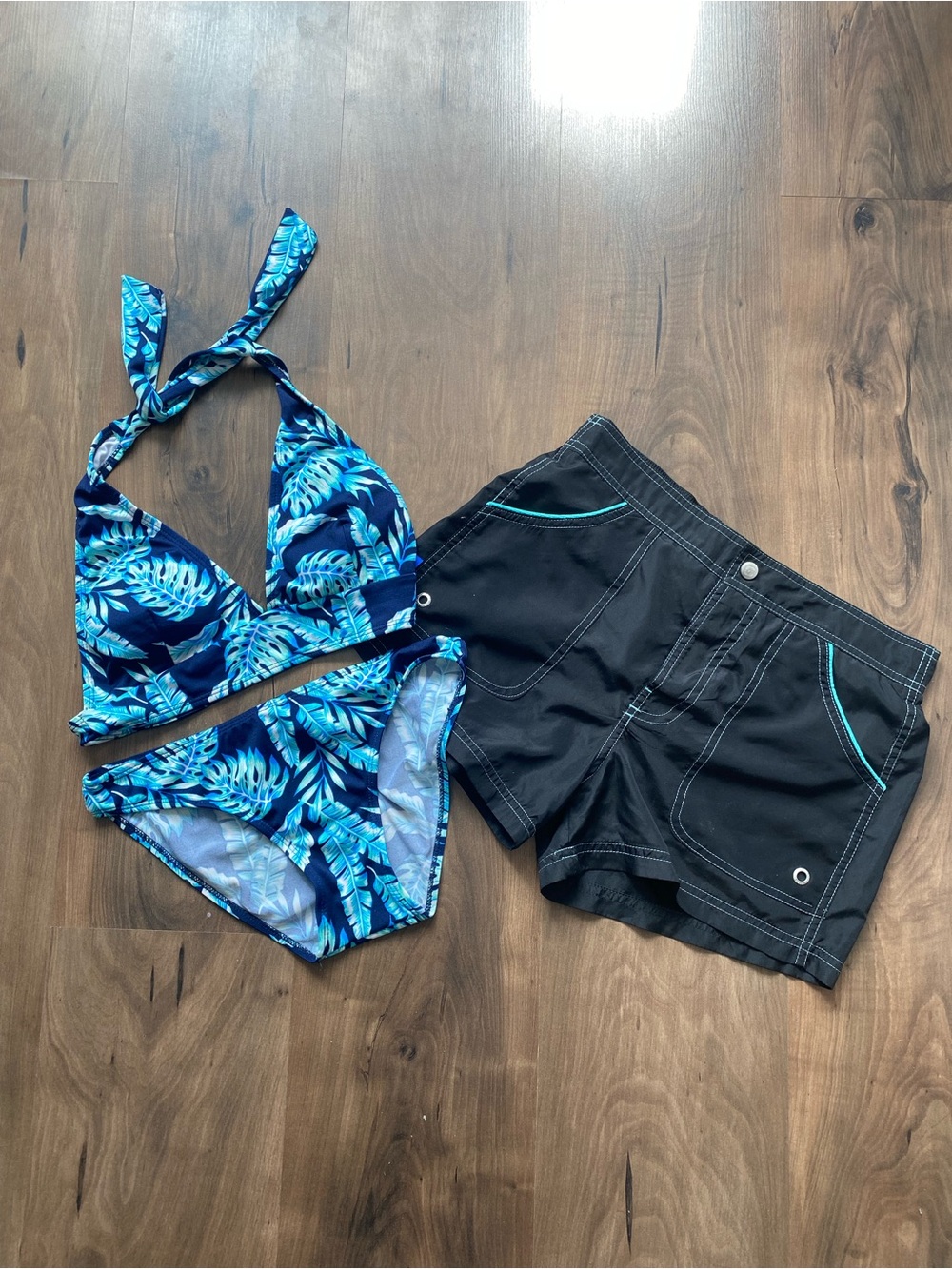 Women’s Blue Tropical Halter Bikini Set